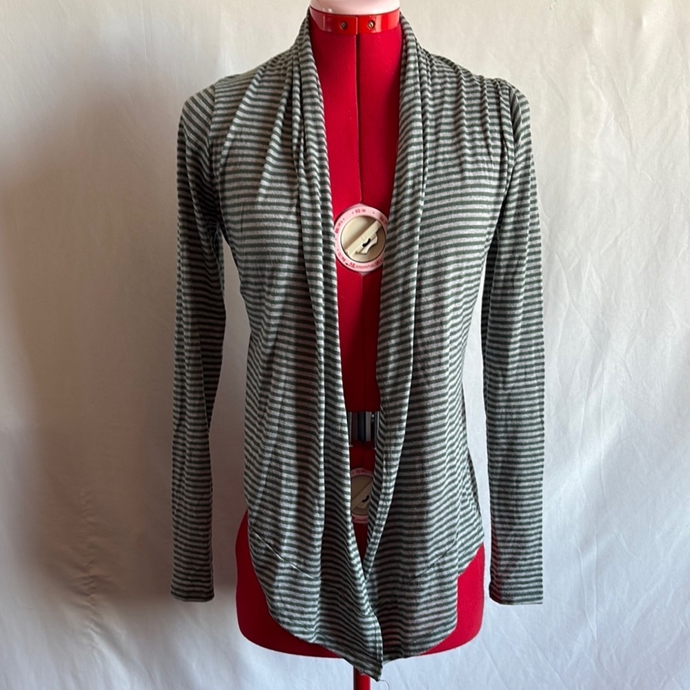 Streetwear Society Gray Cardigan Sweater Cascading Front SM406